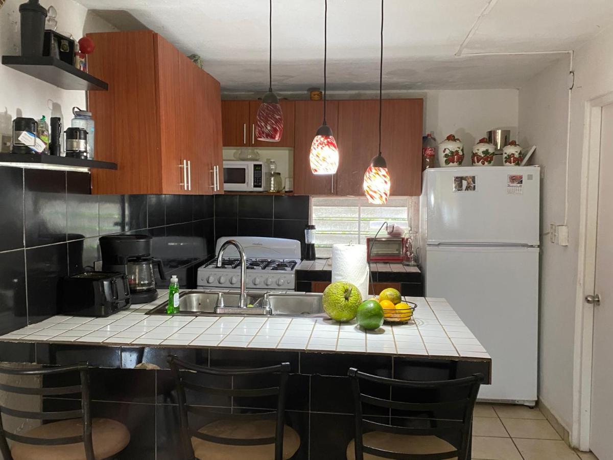 Gavidias Guest House San Lorenzo المظهر الخارجي الصورة